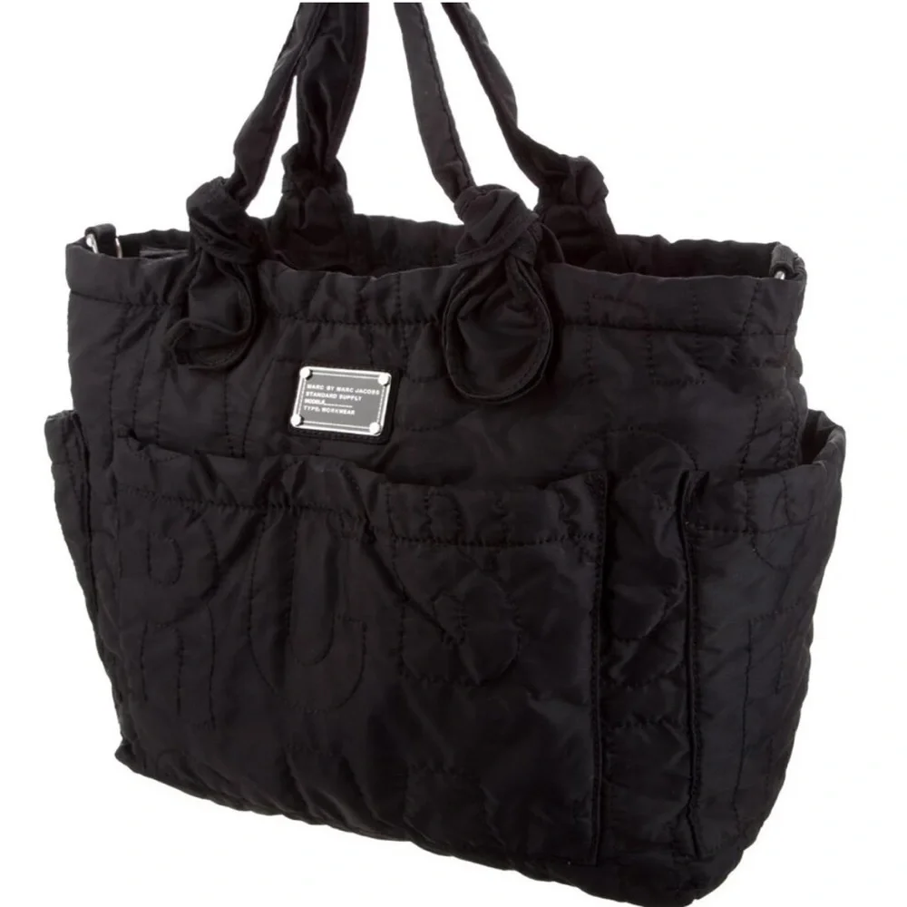 Marc by Marc Jacobs black Pretty Nylon Eliza-A-Baby Diaper Bag 🍼
